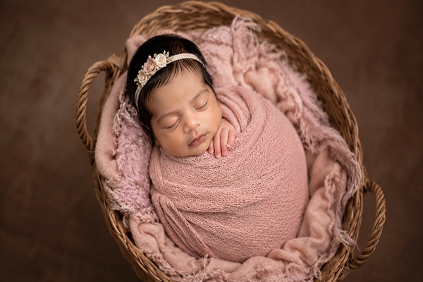 new-born-baby-photography-in-mumbai-1